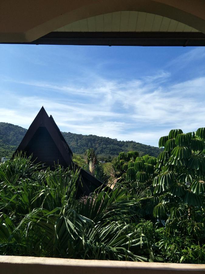 Thalassa Nai Harn Bagian luar foto